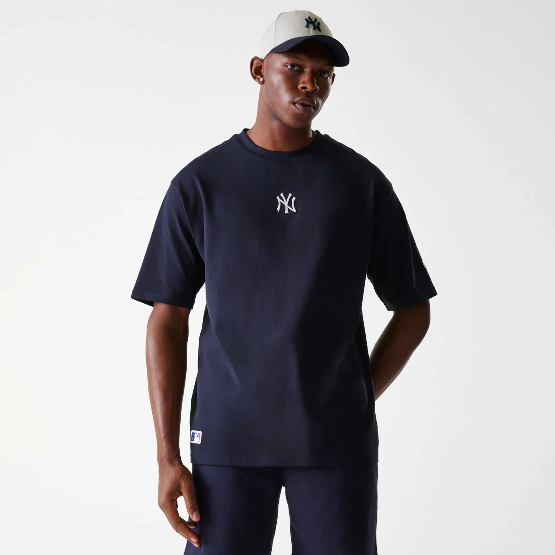 Women's New York Yankees Black-Navy Plus Size Pop Fashion Button-Up